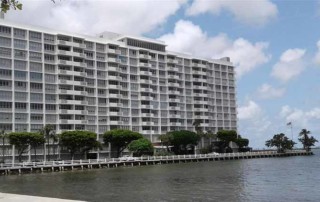 Biscayne 21 Miami