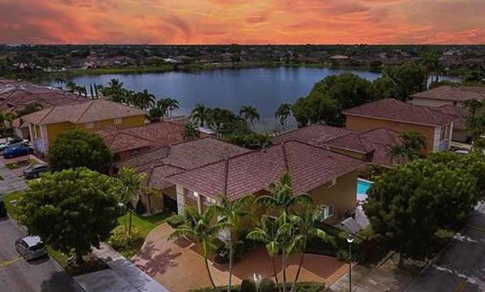 Caribe Lakes Miami