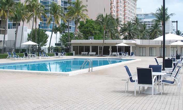 Oceanfront Plaza Miami Beach